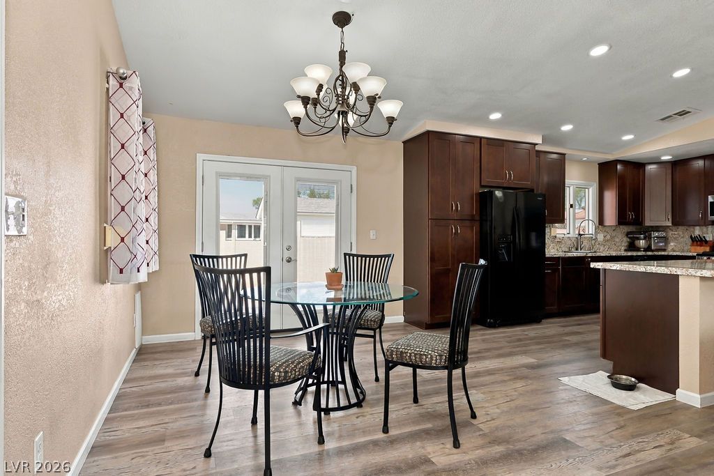 1560 Arabian Drive Property Photo 35