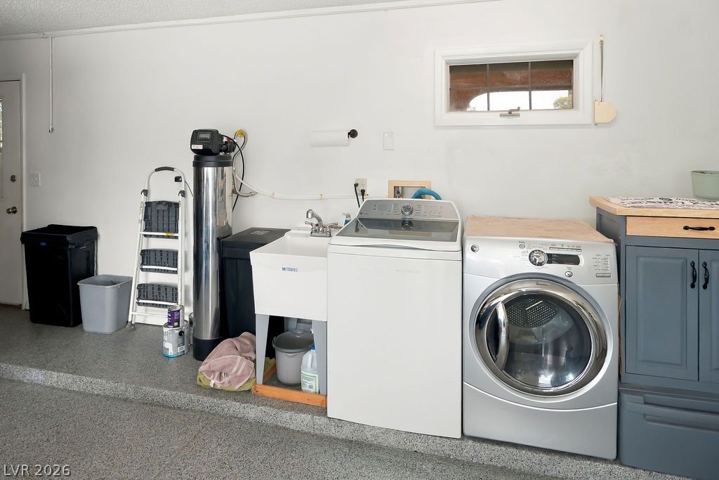 1560 Arabian Drive Property Photo 44