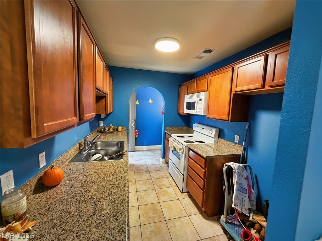 1852 North Decatur Boulevard 101 Property Photo 6