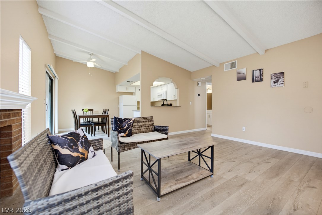 4752 Obannon Drive D Property Photo 5