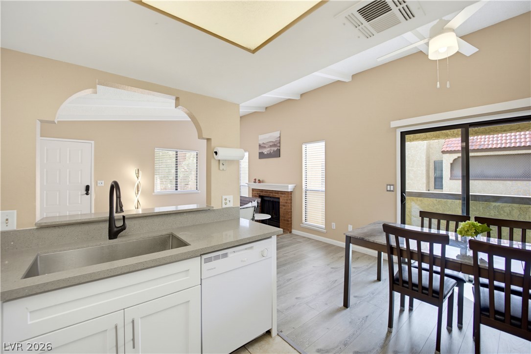 4752 Obannon Drive D Property Photo 10
