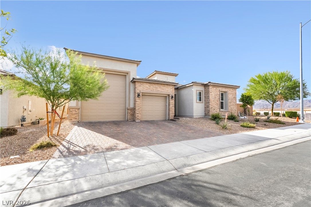 2820705 Property Photo 2