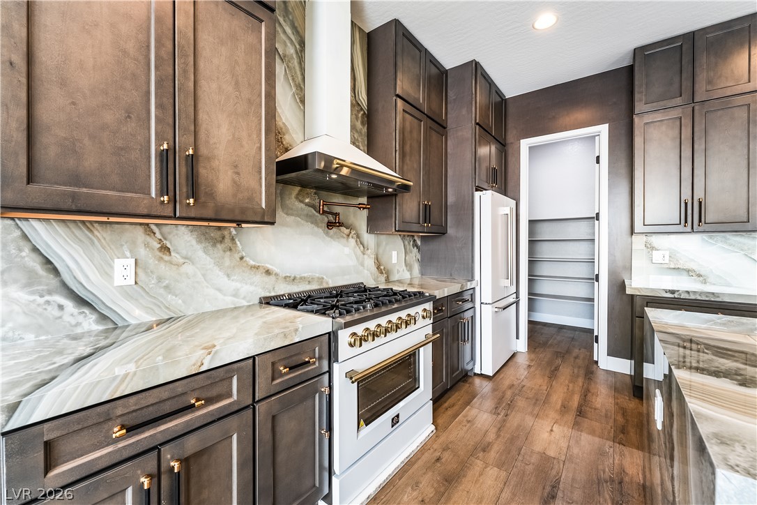 2820705 Property Photo 16