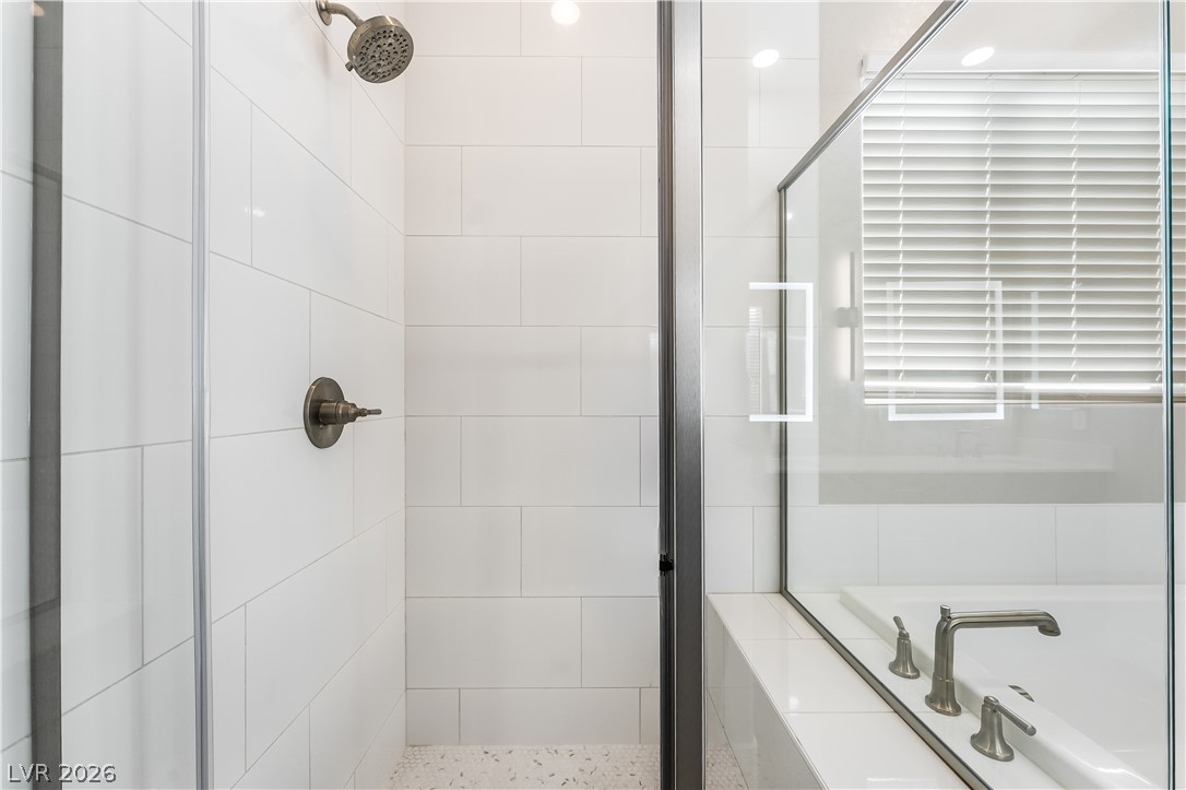 2820705 Property Photo 37