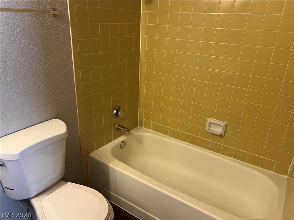 2853 Wheelwright Drive B Property Photo 14