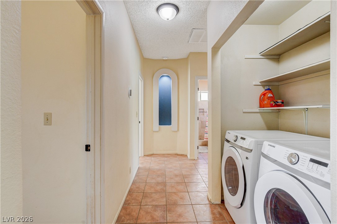 923 Chaps Circle Property Photo 8
