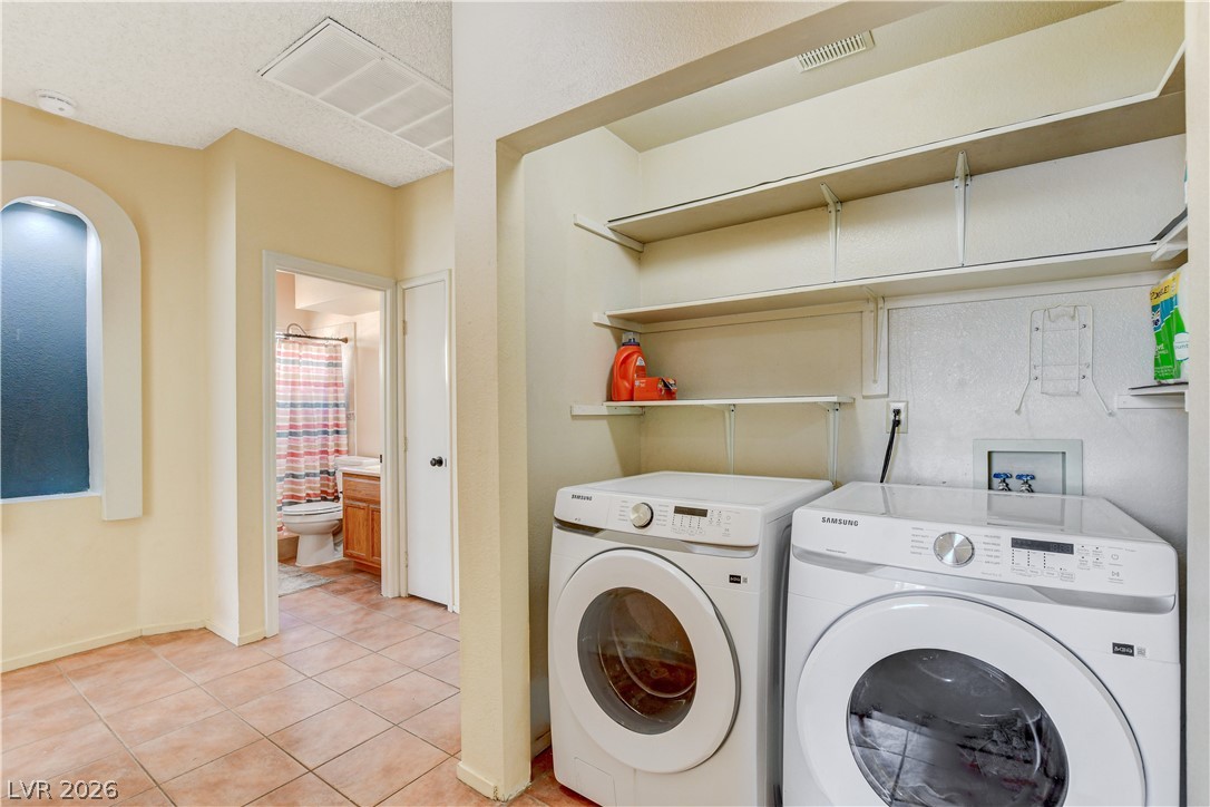923 Chaps Circle Property Photo 14