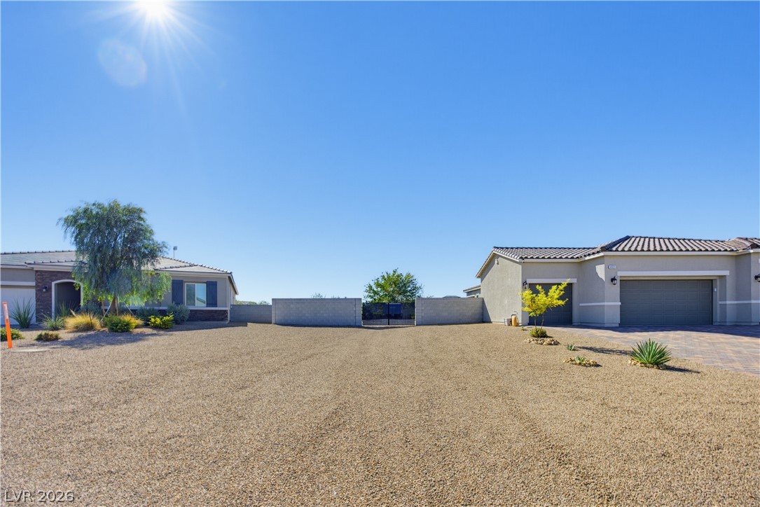4931 Sandalwood Drive Property Photo 3