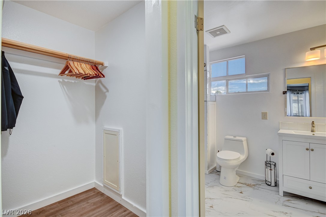 3725 Misty Falls Street Property Photo 45