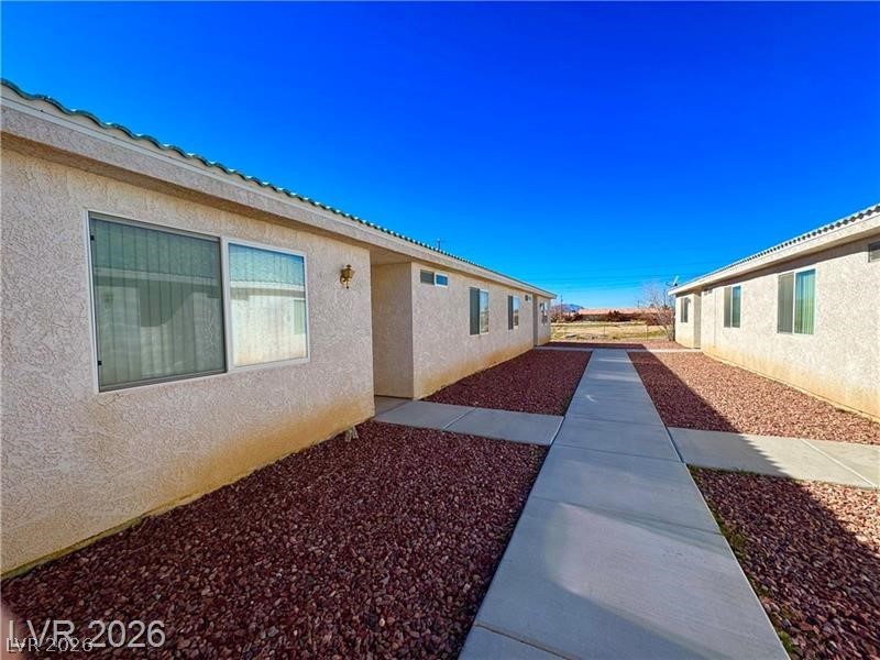 1080 South HALL Avenue 3 Property Photo 1