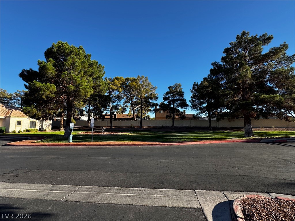 1900 North Torrey Pines Drive 101 Property Photo 2