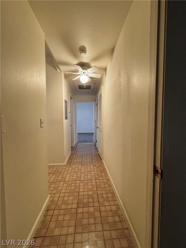 1900 North Torrey Pines Drive 101 Property Photo 18