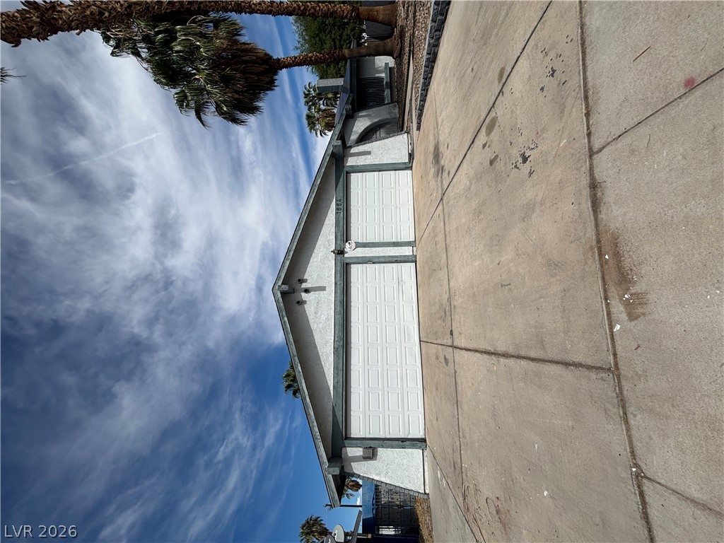 1664 Caliente Court Property Photo 1