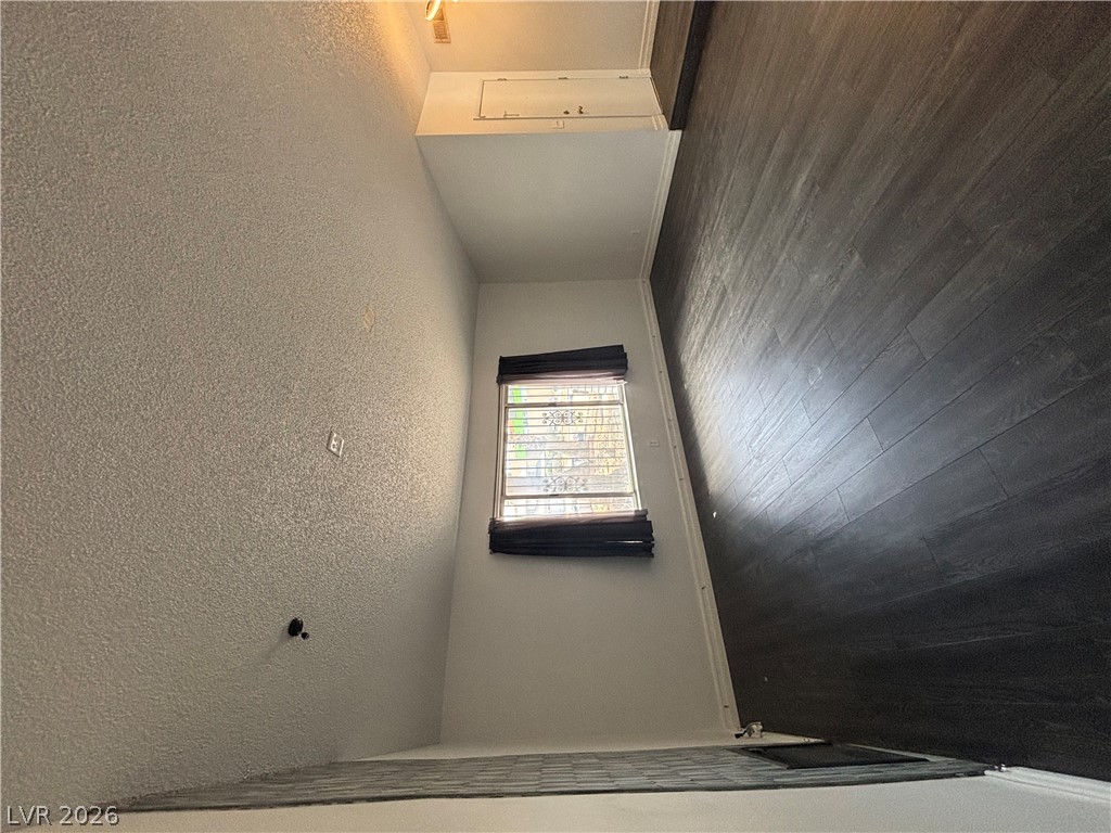 1664 Caliente Court Property Photo 12