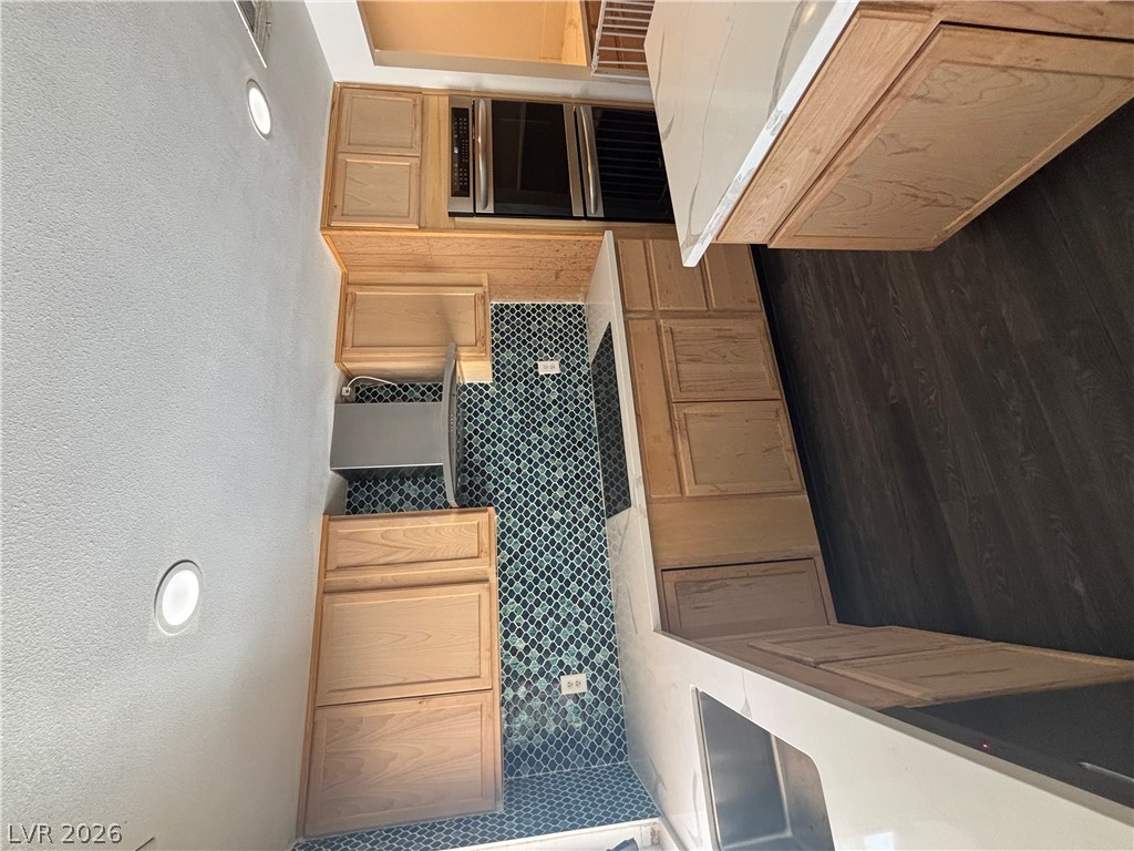 1664 Caliente Court Property Photo 41