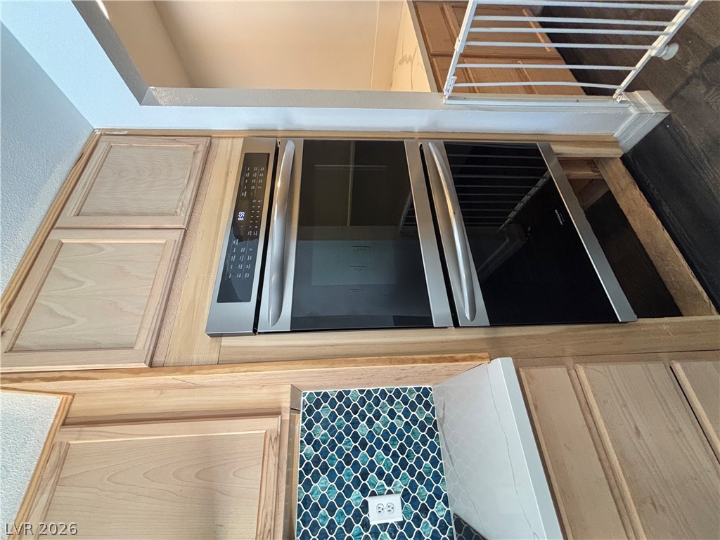 1664 Caliente Court Property Photo 43
