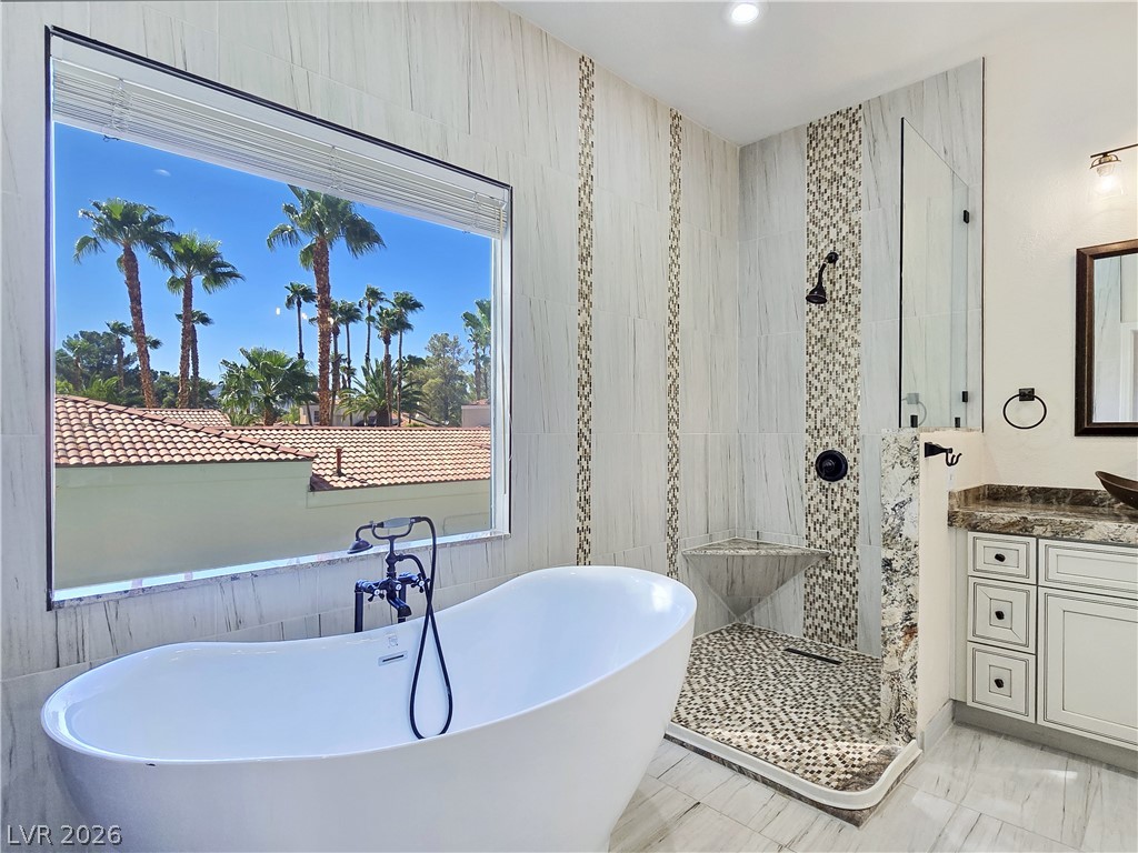 5205 Coral Glow Court Property Photo 18