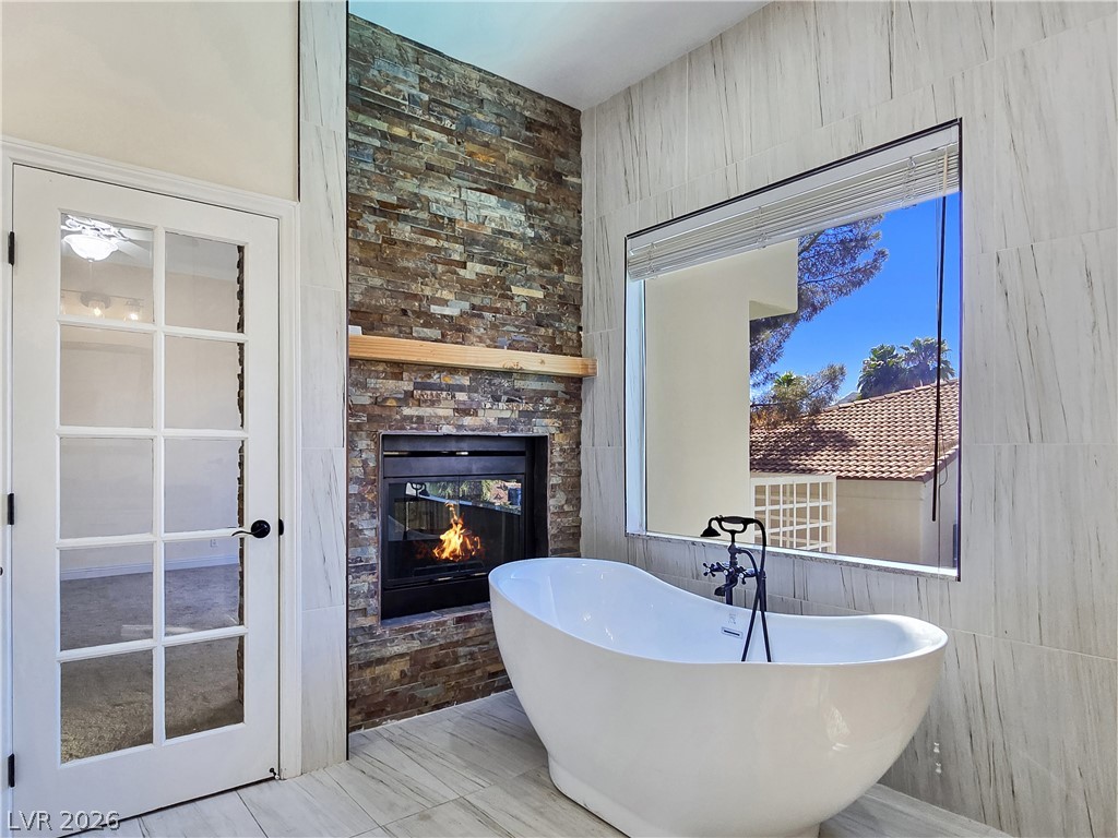 5205 Coral Glow Court Property Photo 20