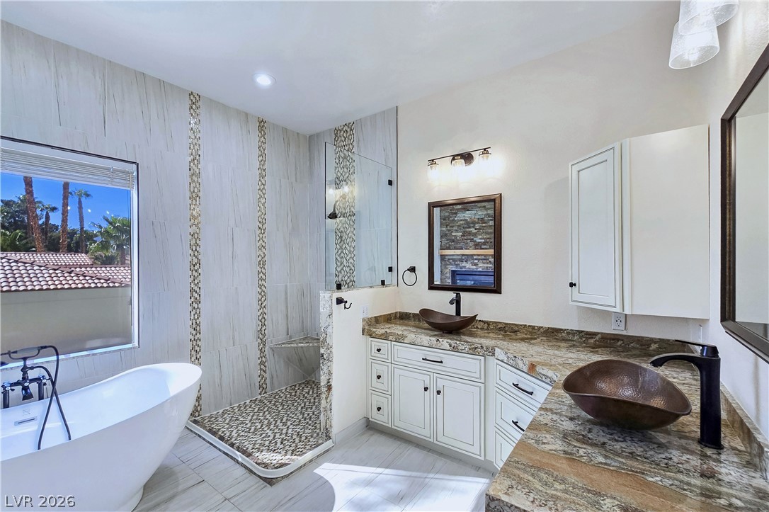 5205 Coral Glow Court Property Photo 21