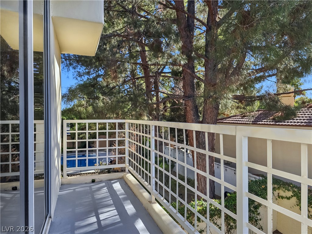 5205 Coral Glow Court Property Photo 23
