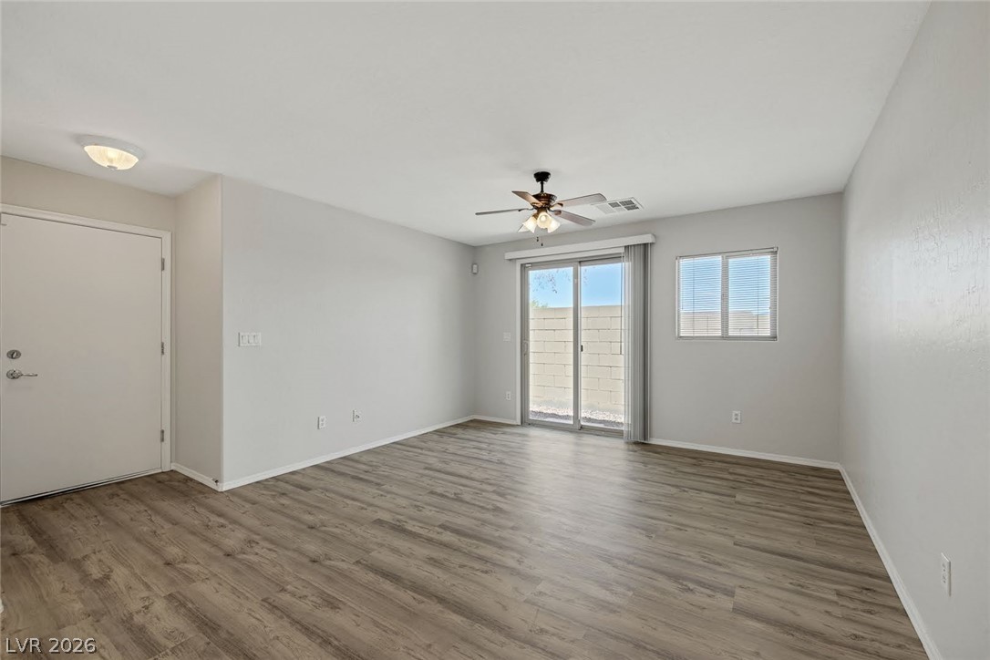 5244 Tipper Avenue Property Photo 8