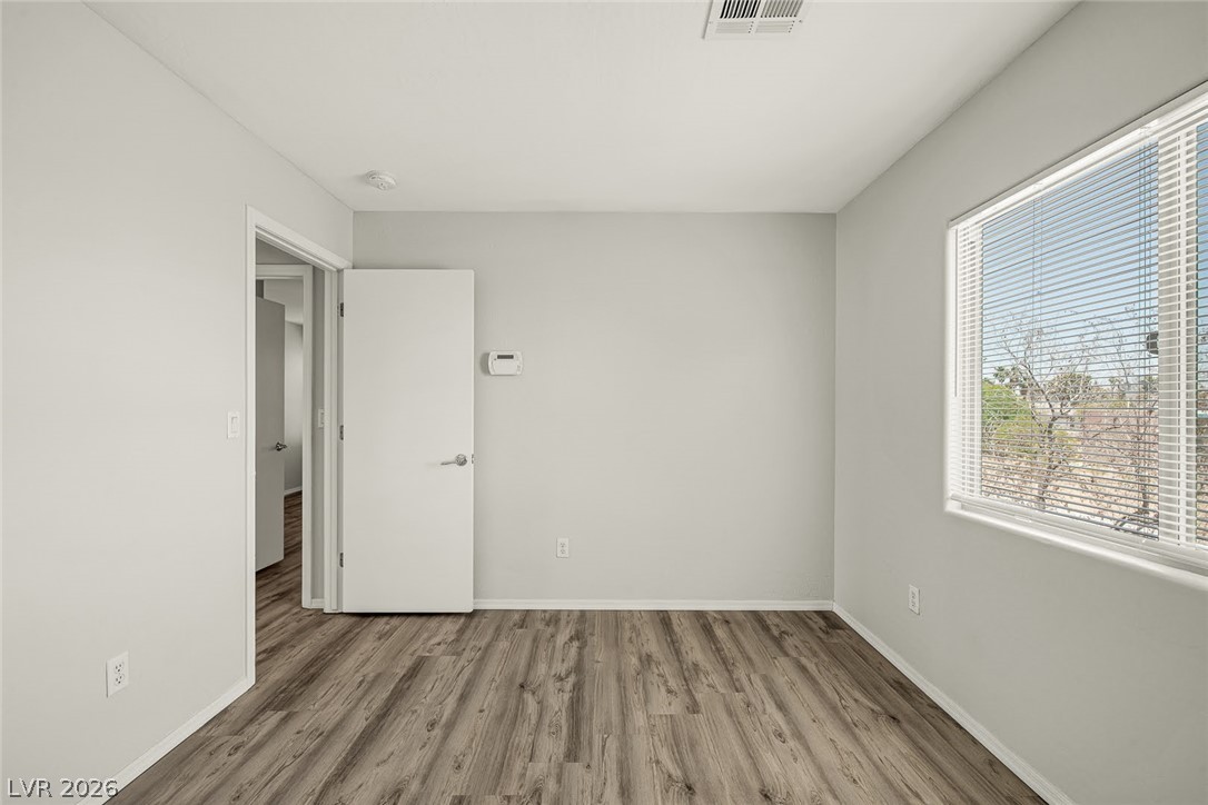 5244 Tipper Avenue Property Photo 18