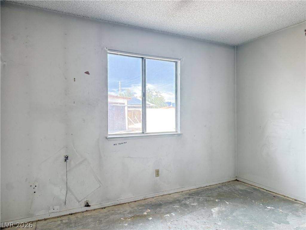 4233 Kensington Way Property Photo 18