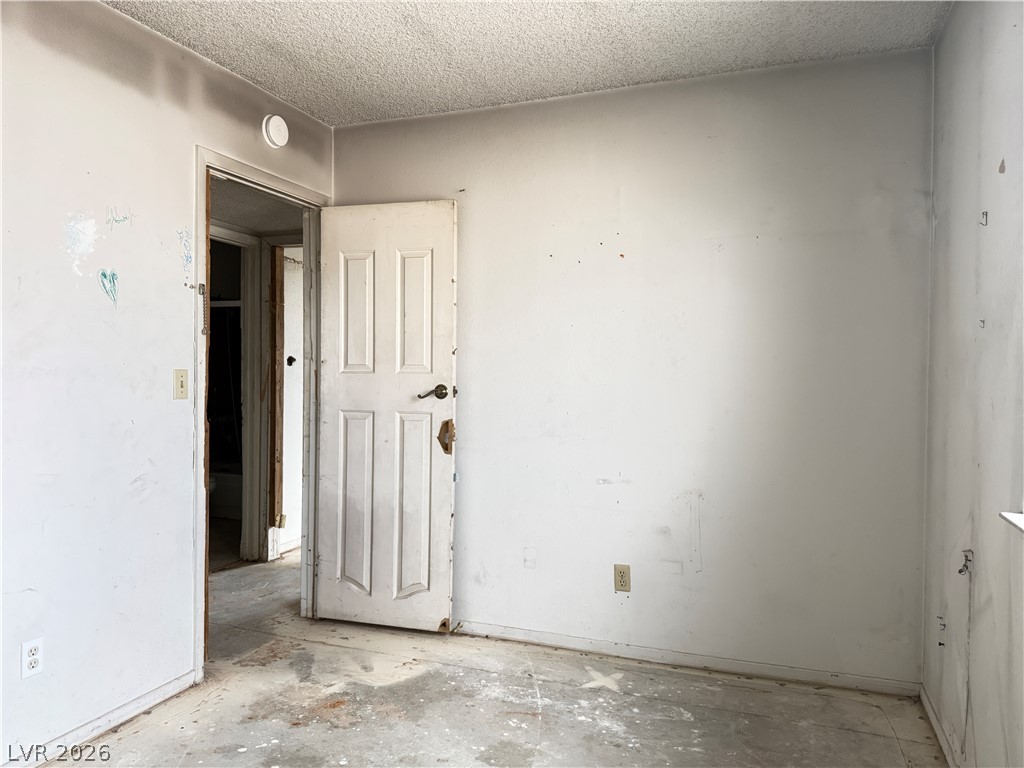 4233 Kensington Way Property Photo 20
