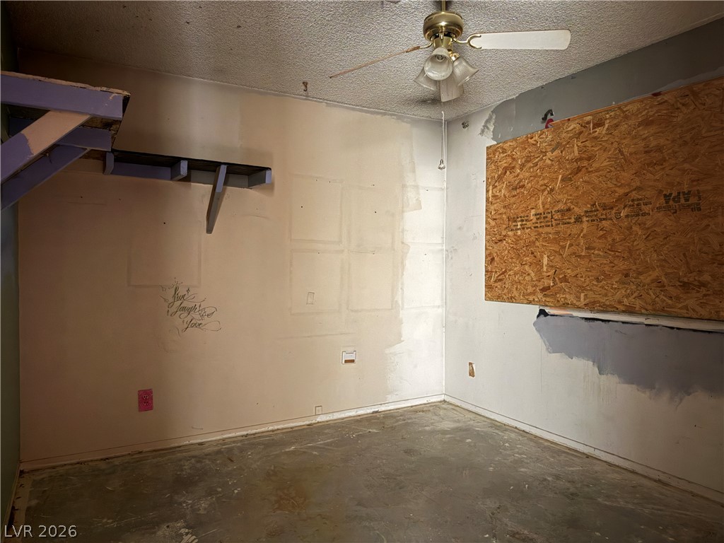4233 Kensington Way Property Photo 26