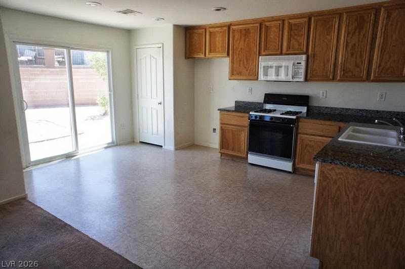 5644 Granville Lake Street Property Photo 7
