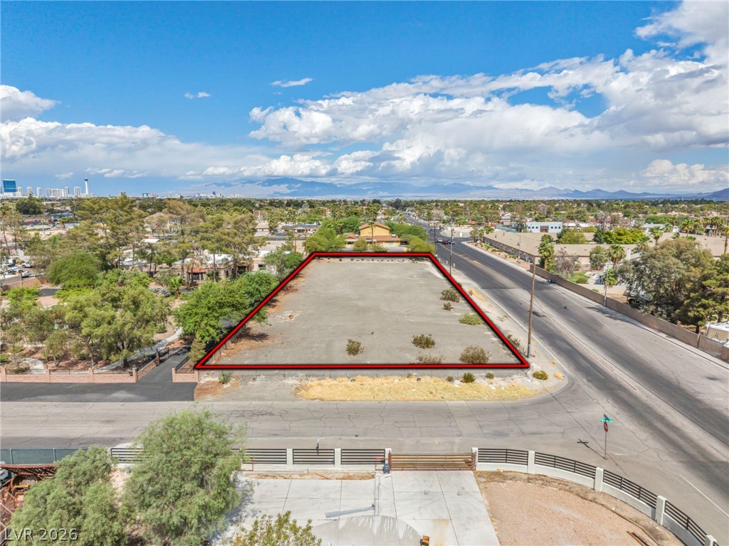 E Quail Property Photo 2