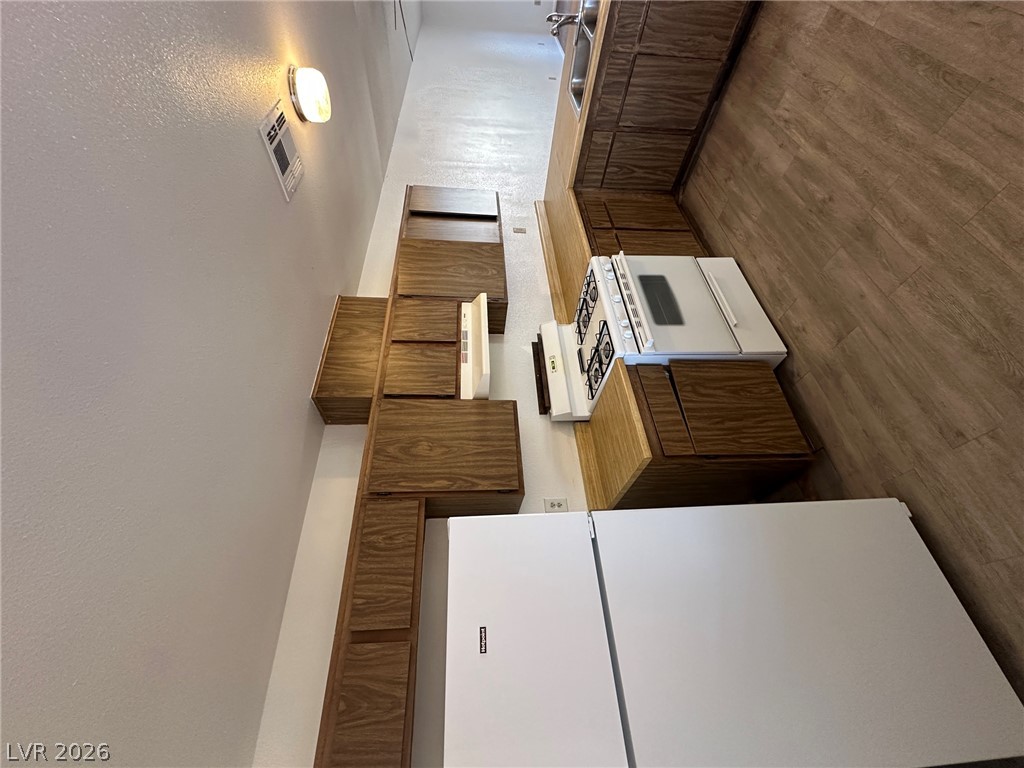 547 Barrett Street 0 Property Photo 6