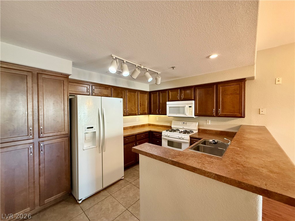 8777 West Maule Avenue 1094 Property Photo 3