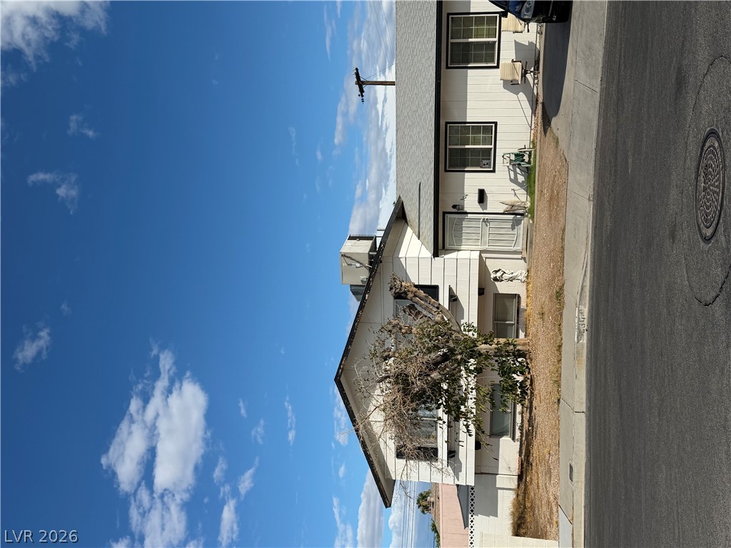 304 Fox Circle Property Photo 2