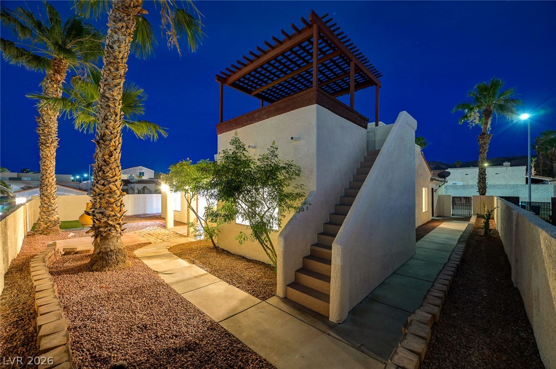 400 Breeze Way Property Photo 1