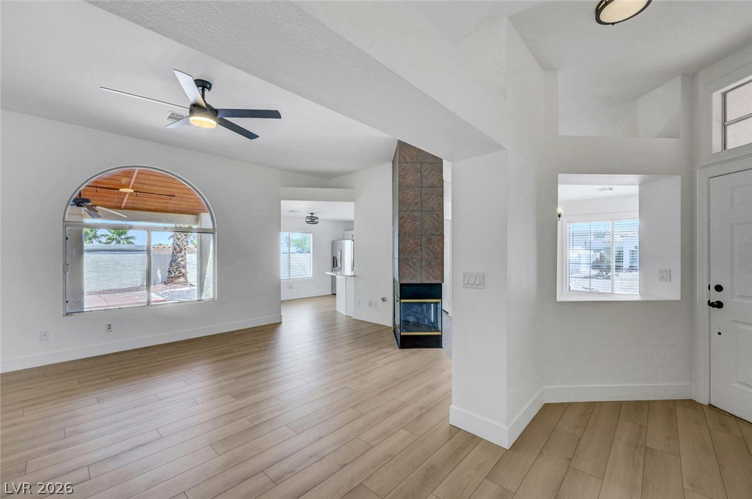 400 Breeze Way Property Photo 7