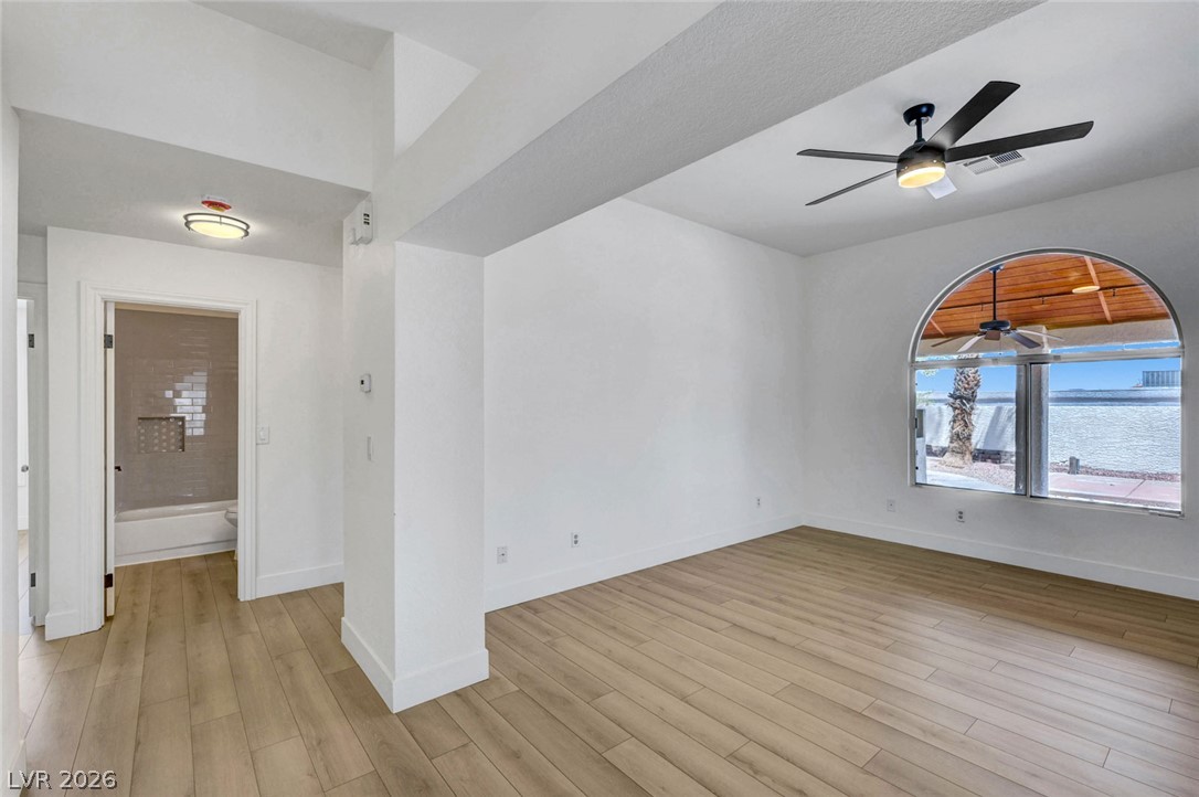 400 Breeze Way Property Photo 8
