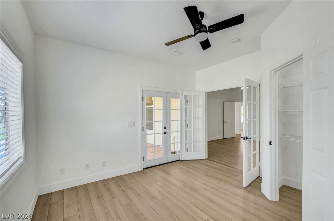 400 Breeze Way Property Photo 23
