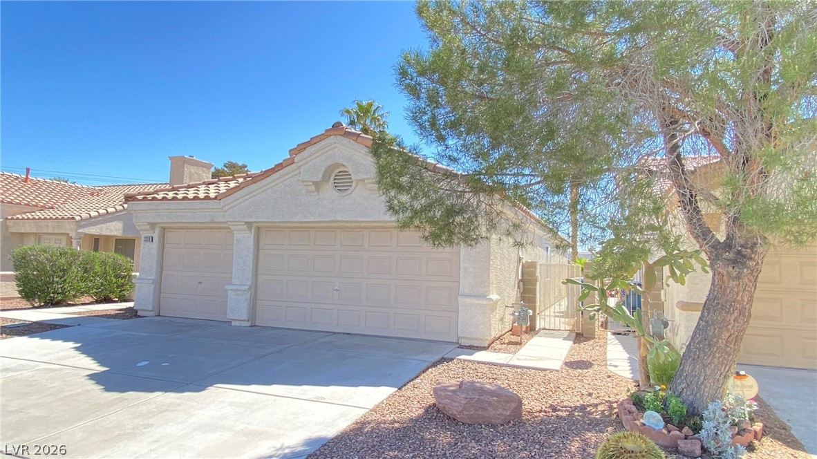 3320 Moon River Street Property Photo 3