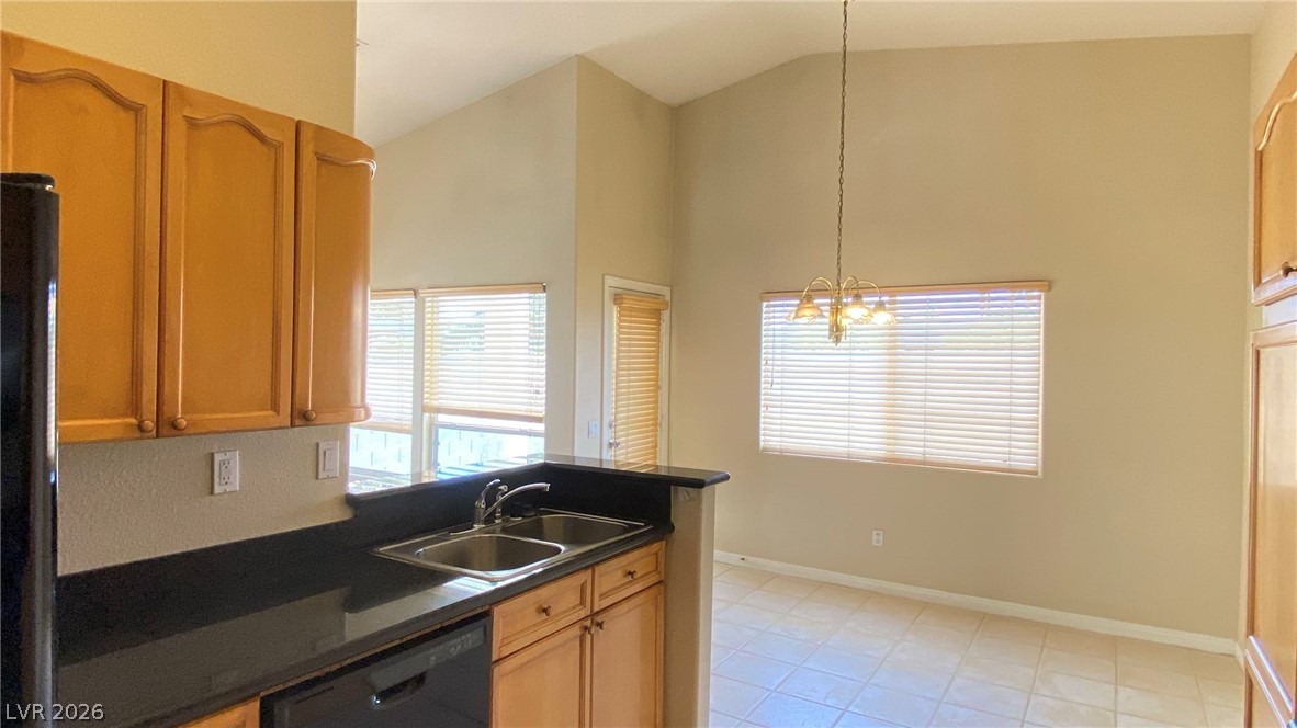 3320 Moon River Street Property Photo 9