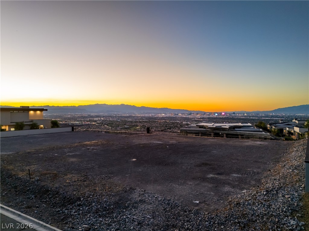7 Sunset Strip Property Photo 1