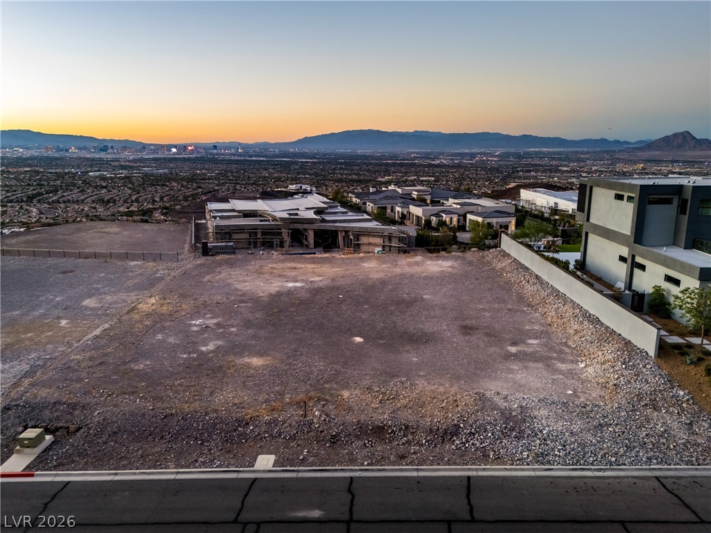 7 Sunset Strip Property Photo 18