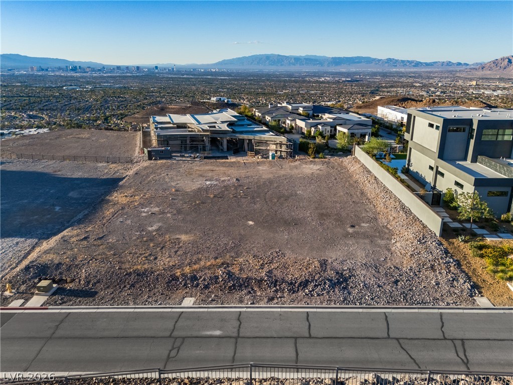 7 Sunset Strip Property Photo 36