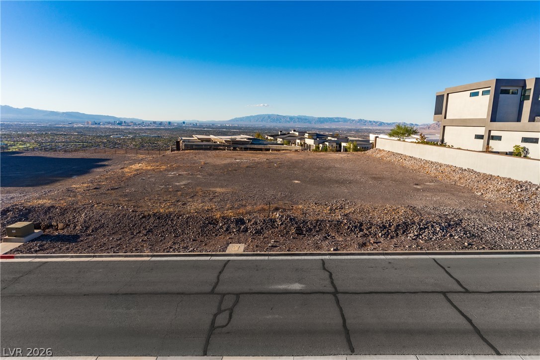 7 Sunset Strip Property Photo 64