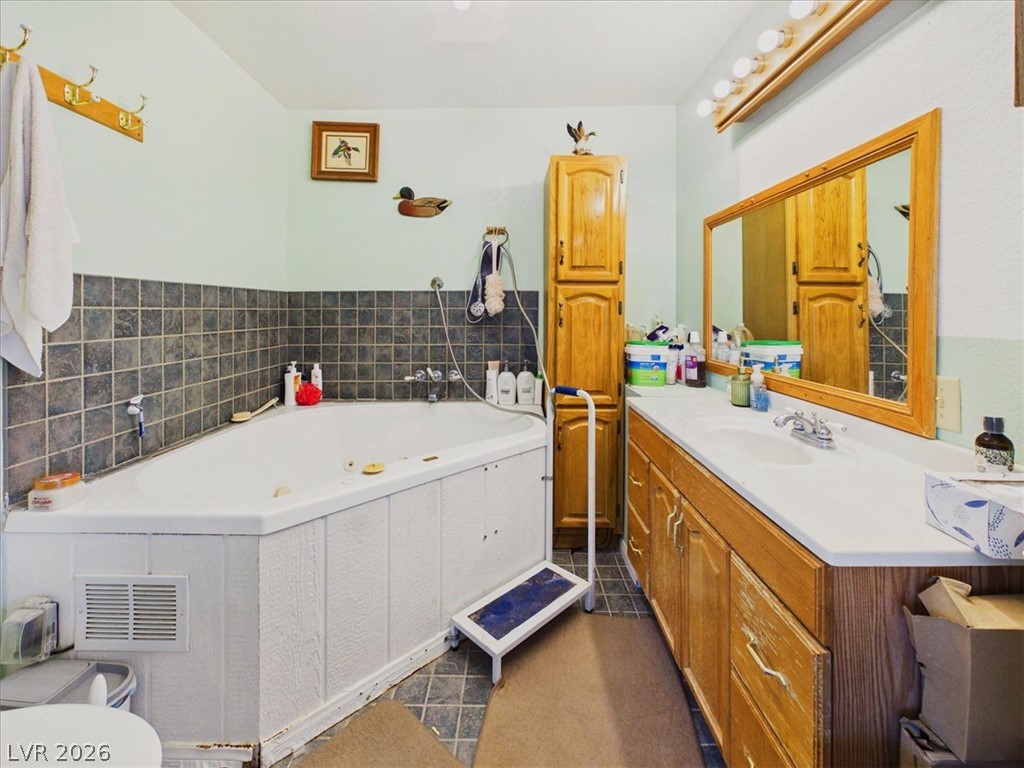 3905 West Maverick Street Property Photo 29