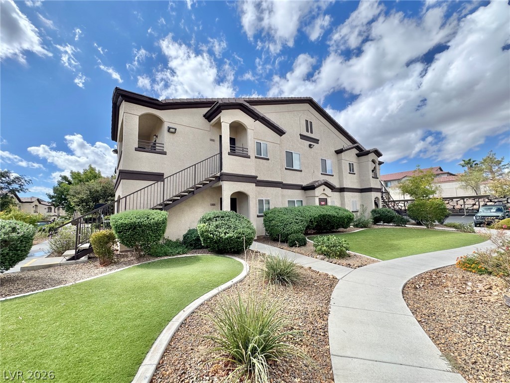 2291 West Horizon Ridge Parkway 4124 Property Photo 1