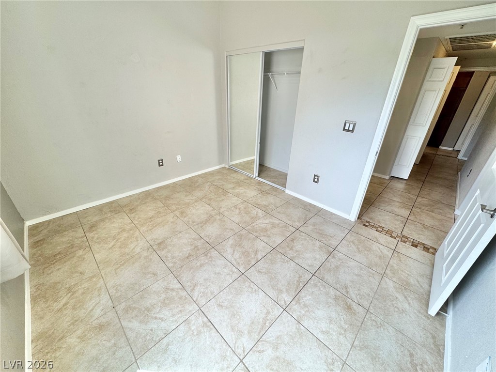 2291 West Horizon Ridge Parkway 4124 Property Photo 8