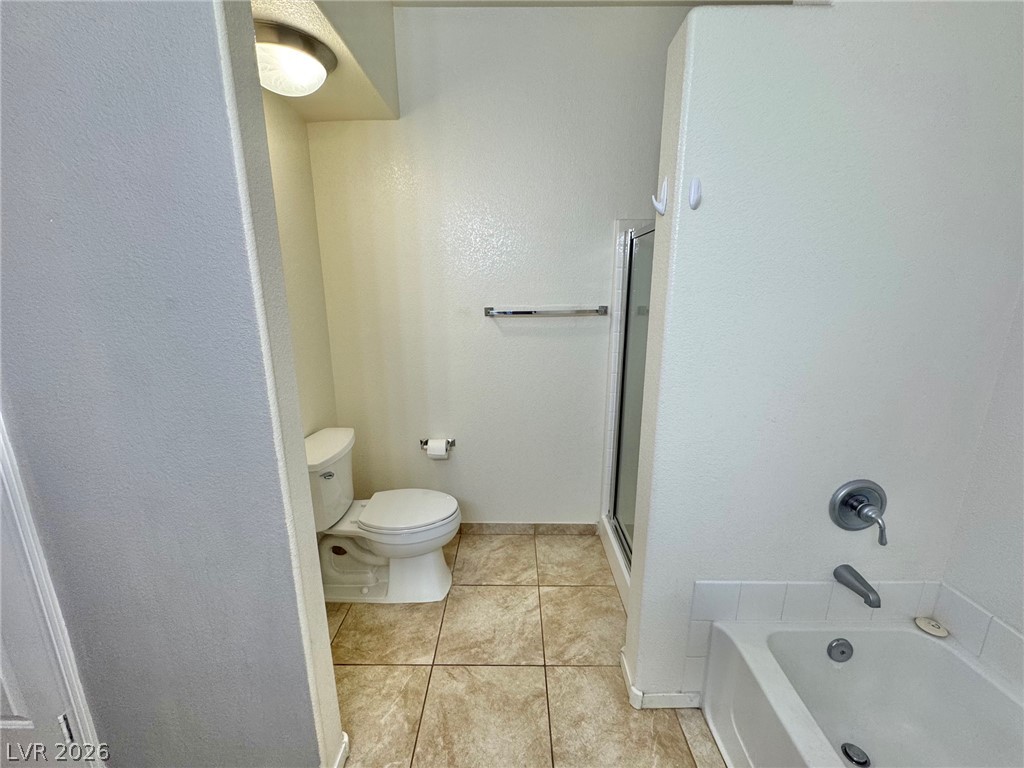 2291 West Horizon Ridge Parkway 4124 Property Photo 11