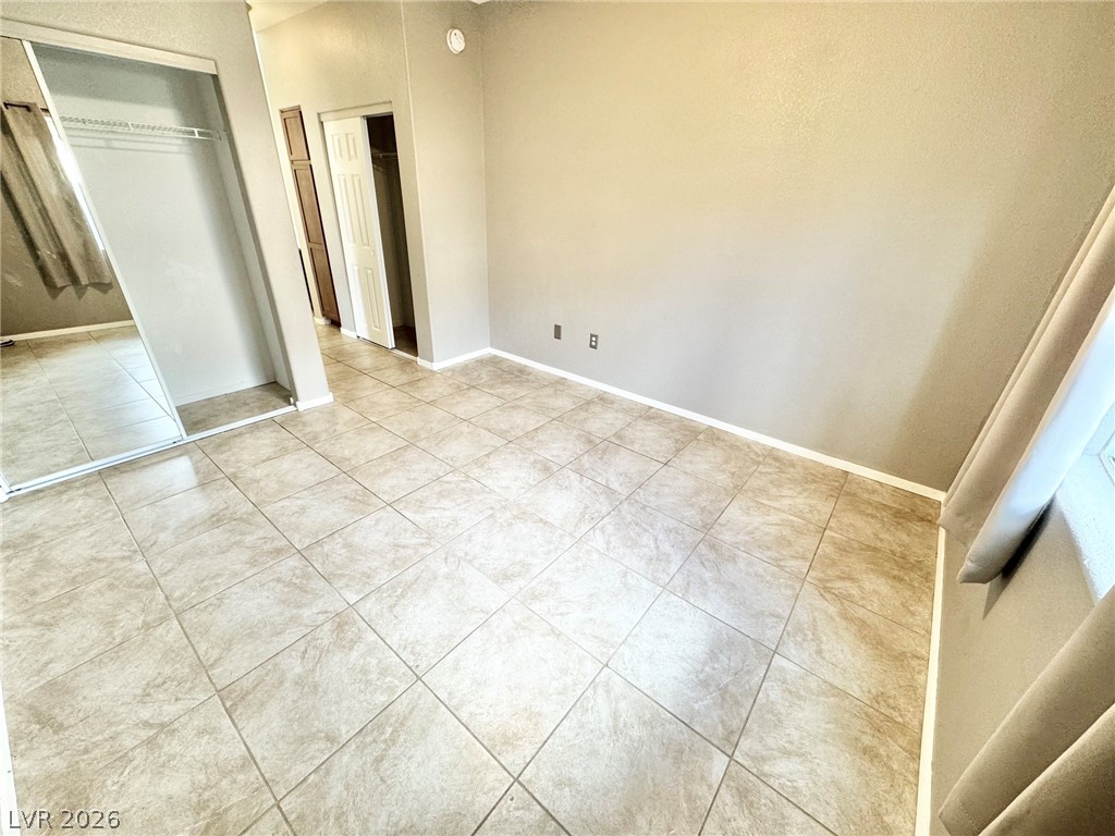 2291 West Horizon Ridge Parkway 4124 Property Photo 12