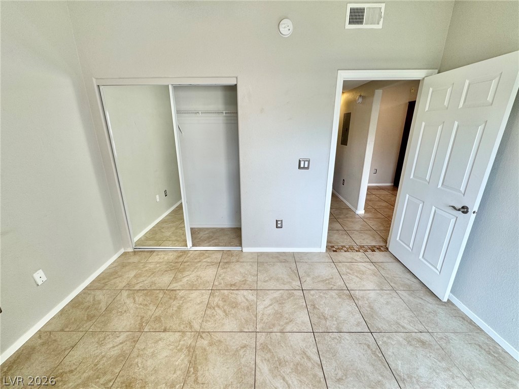 2291 West Horizon Ridge Parkway 4124 Property Photo 16